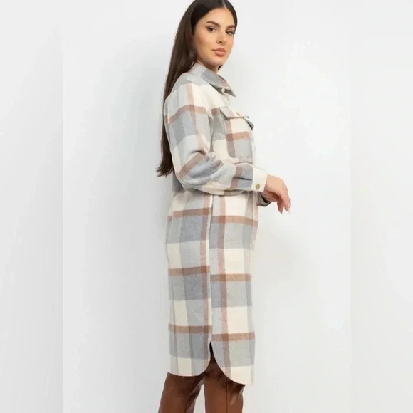 Cream & Gravy Plaid Knee Length Shacket Coat - Picture 3 of 4